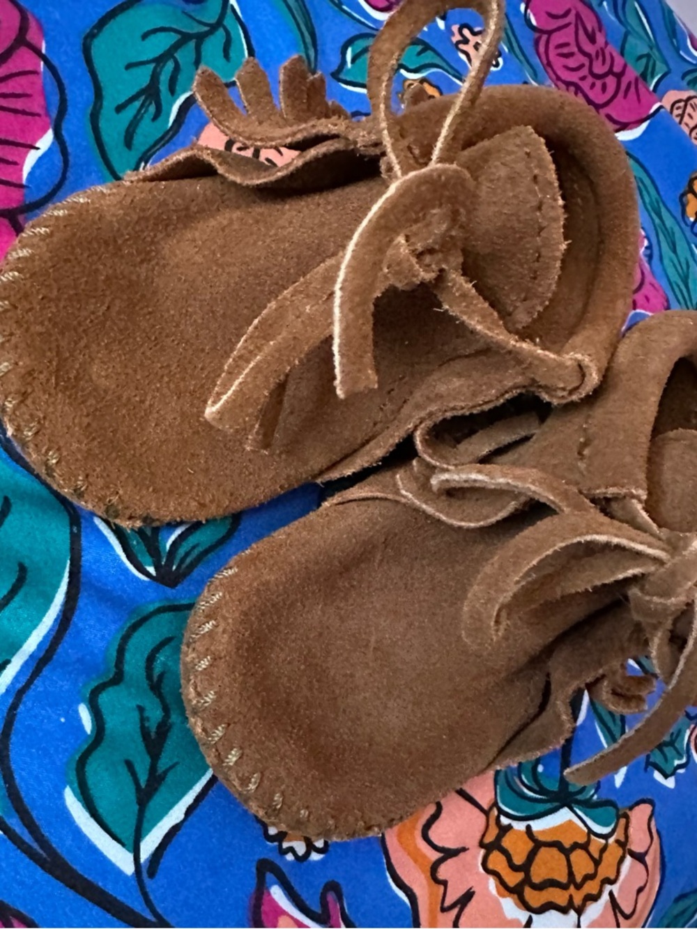 Minnetonka Brown Suede Baby Moccasin Size 2